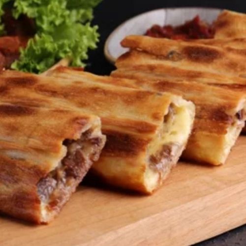 Kavurmalı Kaşarlı Pide